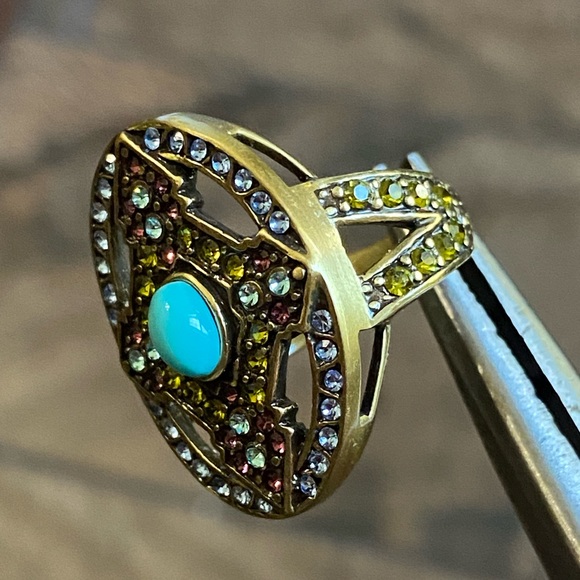 GORGEOUS Off Park Turquoise And Crystal Ring - Picture 4 of 10